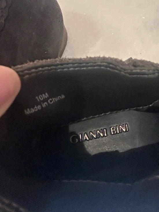 Gianni Bini Rorrie Grey Suede Fringe Ankle Boots 10M - Picture 7 of 7